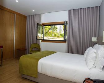 Hotel Fafense - Fafe - Slaapkamer