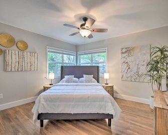 Updated Fayetteville Home 2 Miles to UArk! - Fayetteville - Bedroom