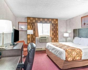 Spark by Hilton Portland Airport Maine Mall - South Portland - Schlafzimmer
