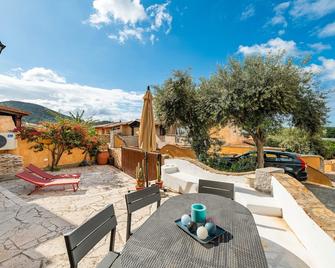 L'Angolo di Noemi - Chia - Chia - Patio