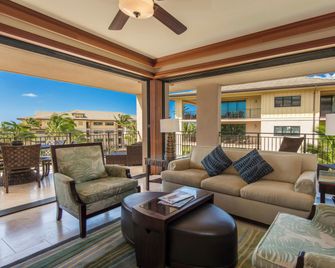 Koloa Landing Resort - Koloa - Living room