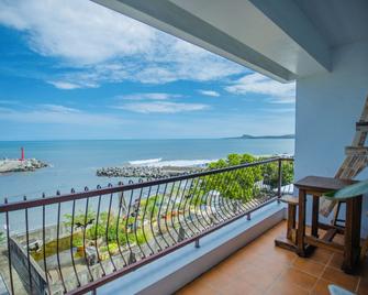 Na Jie 17 - Donghe Township - Balcón