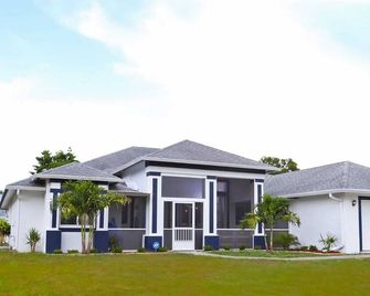Vero Beach By Beach 8 Beds 2800 Sq Ft 11 Person Huge House Vaulted Ceilings - Vero Beach - Gebouw