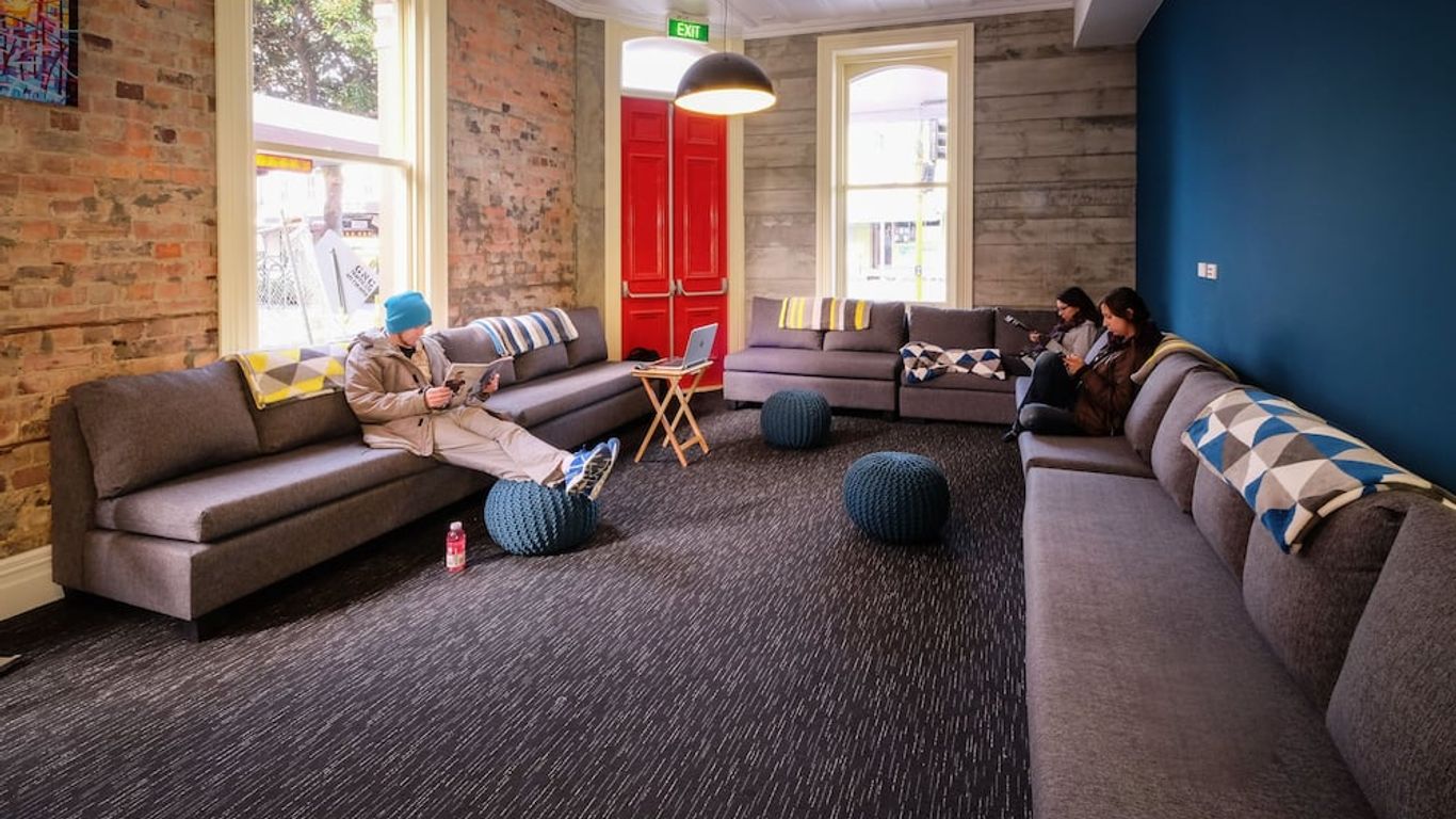 هاكا هاوس أوكلاند ك رود