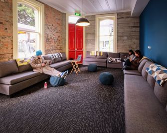 Haka House Auckland K'Road - אוקלנד - טרקלין