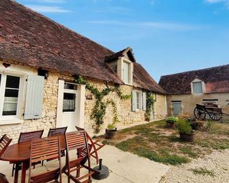 Gîte Chez Renée - Azay-le-Ferron - Patio