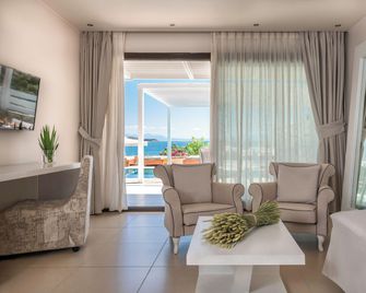 Kassandra Bay Resort, Suites & Spa - Katsaros