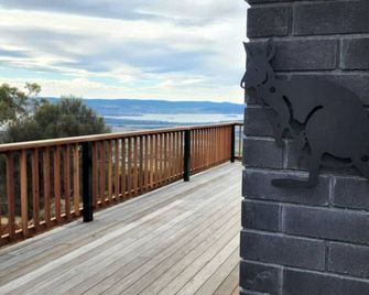5 Seaview Kangaroo Mt Rumney Escapes - Cambridge - Balcón