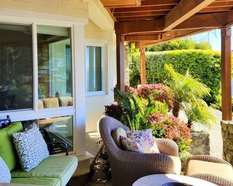 Luxury 2 Bedroom With Pool - Newly Remodeled - Golden Gate & San Francisco Views - Tiburon - Patio