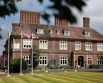 Mercure Shrewsbury Albrighton Hall Hotel & Spa - Shrewsbury - Gebouw