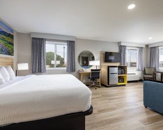 Days Inn by Wyndham Billings - Billings - Bedroom