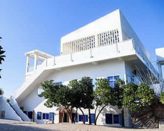 Chalaroste Place By Sms Hospitality - Bolinao - Edificio
