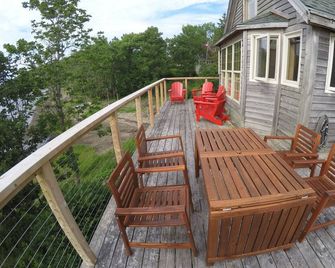 Beachfront Guest Cottage in Antigonish - Antigonish - Balkon
