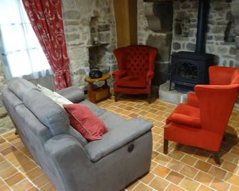 Gite Saint Julien - Domfront-en-Poiraie - Salon