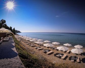 Crown Hotel - Nea Skioni - Pláž