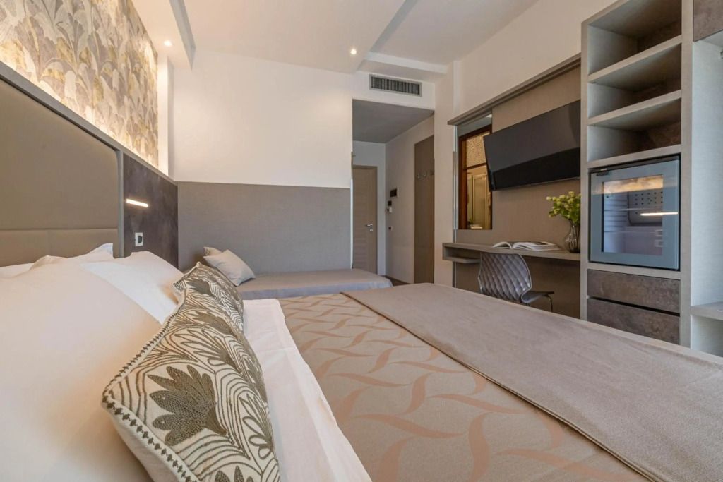 Hotel Cavour - צ'זנאטיקו - חדר שינה