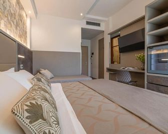 Hotel Cavour - Cesenatico - Kamar Tidur