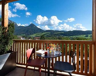 Hotel Garni Mitterstieler - Fiè allo Sciliar/Vols am Schlern - Balcony