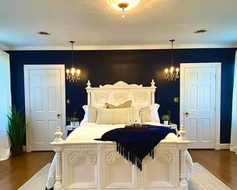Master suite at The Vintage Oak Estate and venue - Mount Airy - Bedroom