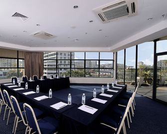 Oceania Hotel - קוטה קינבאלו - חדר ישיבות