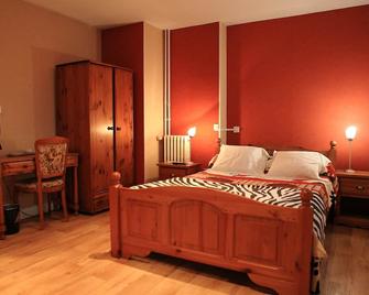 Hotel du Cygne - Beauvais - Bedroom