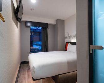 easyHotel Oxford - Oxford - Bedroom