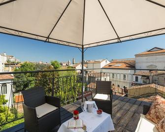 Palazzo Guardi - Venise - Balcon
