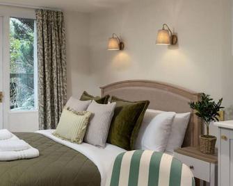 Bridgend Studio - Near Free Parking - Stirling - Bedroom
