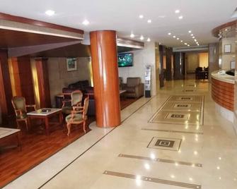 Charles Hotel - Beyrut - Lobi