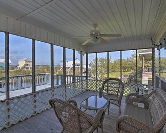 Fish at Canalfront Bay St Louis Home - Dock and Deck - Bay Saint Louis - Balcon