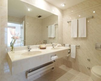 Mozart - Rorschach - Baño