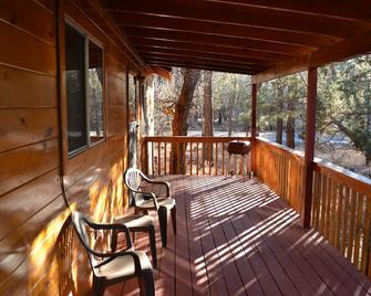 Whispering Pines - Cabin 30 (Spa Tub) - Pinetop-Lakeside - Balcony
