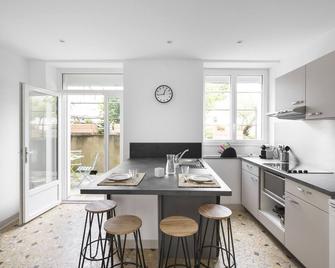 Mosaik by Cocoonr - Nantes - Kitchen