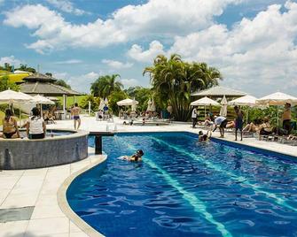 Paraty Hotel Fazenda & Spa - Ibiúna - Piscina