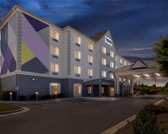 Spark by Hilton Homewood Birmingham - Birmingham - Building