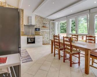 Provence Dream Chalet - Uchaux - Dining room