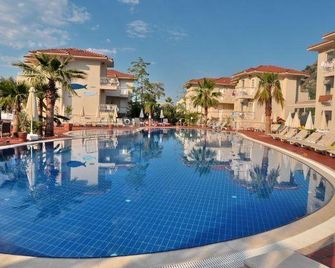 The Blue Lagoon Deluxe Hotel - Ölüdeniz - Pool