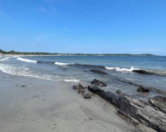 Beautiful Cape Elizabeth Home just a Short Walk to the Beach & Restaurants! - Cape Elizabeth - Beach