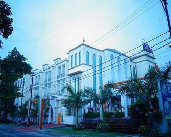 Corbett View Banquets and Resorts - Morādābād - Building