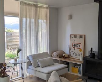 Newly Remodeled Home in Quaint Bolinas! - Bolinas - Sala de estar