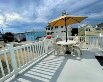 Ez 4 Minute Walk 2 Beach & Bay, Eats & Shops 2 Br -Deck Linens Grill & 4 Badges - Surf City - Balcony