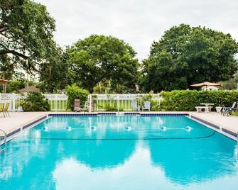 Quality Inn - St. Augustine - Pool