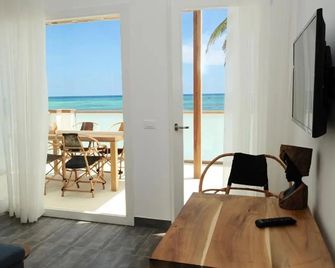 Amani Home - Mbili Junior Suite - Kiwengwa