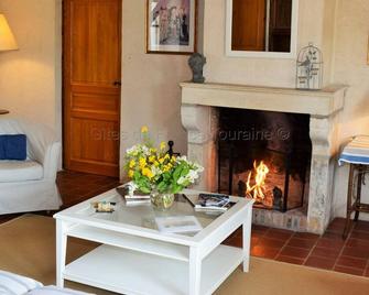 Gite Parçay-sur-Vienne, 2 bedrooms, 4 persons - Crouzilles - Sala de estar