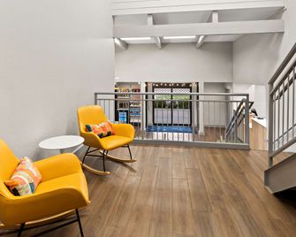 Spark by Hilton Wichita East - וויצי'טה - לובי