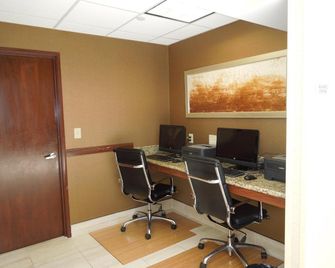 Hotel Rl Cleveland Airport West - North Olmsted - Business centre