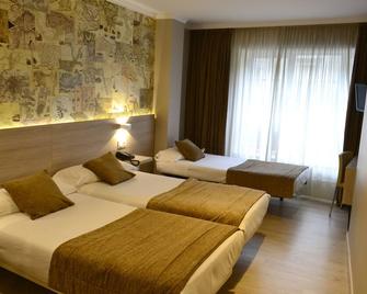 Hotel Alda San Carlos - Santiago de Compostela - Κρεβατοκάμαρα
