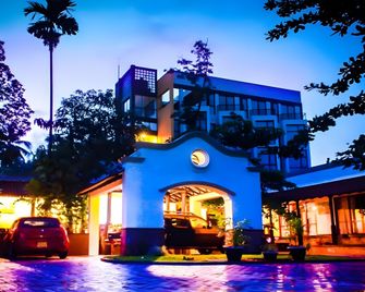 Sapthapadhi Hotel - Ratnapura - Gebouw
