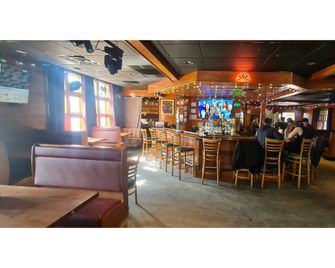 Werry's Cottages Motel & Pub by OYO East Stroudsburg Poconos - East Stroudsburg - Bar