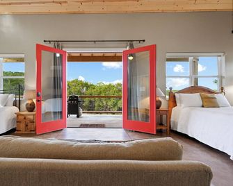 Hill Country Casitas - Dripping Springs